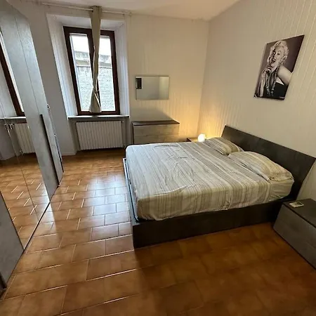Lovely Central 2-Bedroom Apartment Milan Exterior photo