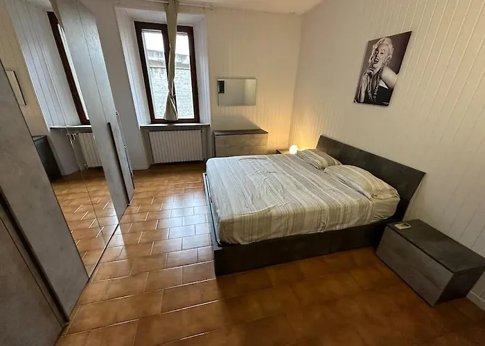Lovely Central 2-Bedroom Apartment