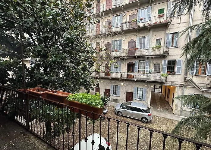 Lovely Central 2-Bedroom Apartment